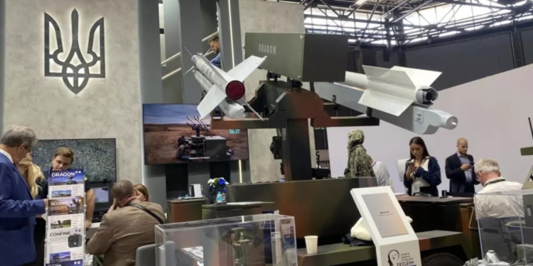 Від автозаводу до поля бою: як досвід України змушує Францію перебудовувати виробництво дронів