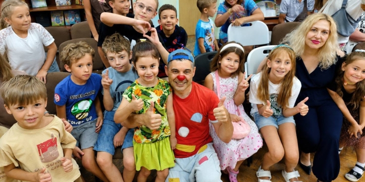 До Миколаєва приїхав онук Джанні Родарі – діти в захваті (ФОТО)