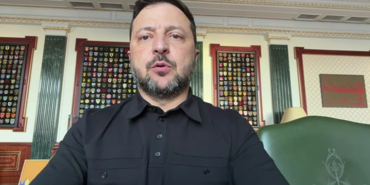 «Кожен рівень тиску на Росію повинен підводити цю країну до бажання їхню війну завершити» – звернення Зеленського (ВІДЕО)