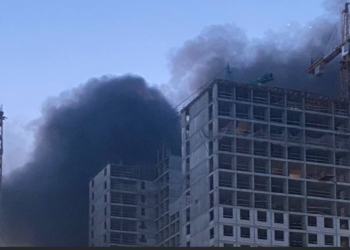 Омріяна “двіжуха” у Підмосков’ї – горять будинки через уламки, ймовірно уражений завод (ФОТО, ВІДЕО)