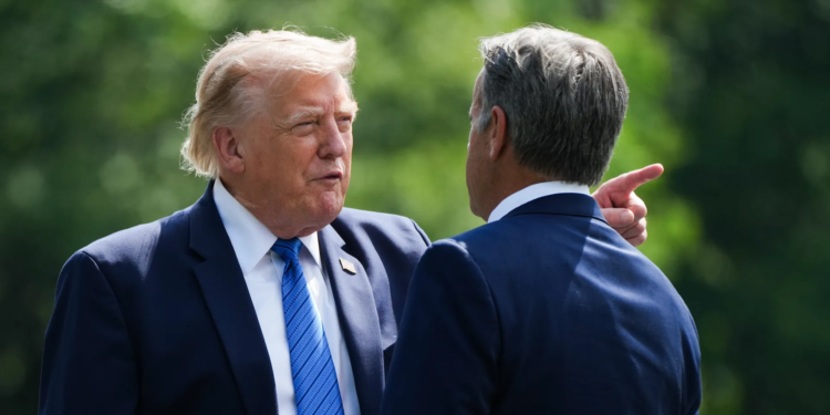 Трамп “зовсім не стурбований” можливим нападом РФ на країну НАТО, і заявив, що директор ЦРУ в Москві про це не говорив