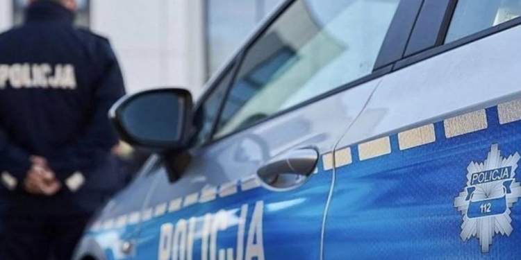 У Польщі затримали жінку, яка напала на українських дітей. Її супутник буде свідком