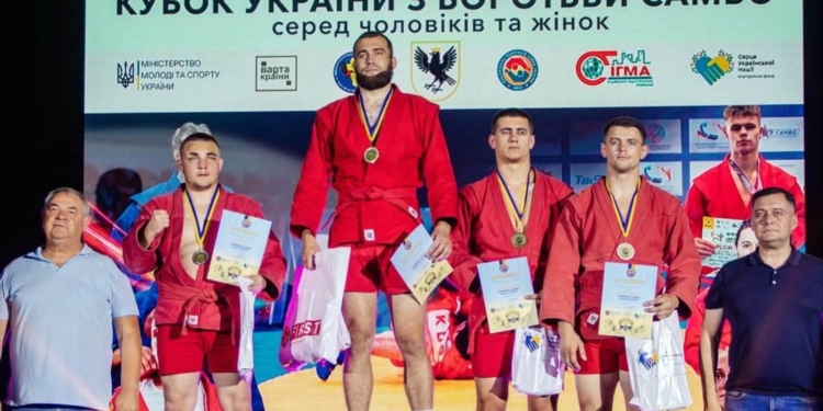 Спортсмени Миколаївщини здобули три медалі Кубку України з самбо (ФОТО)