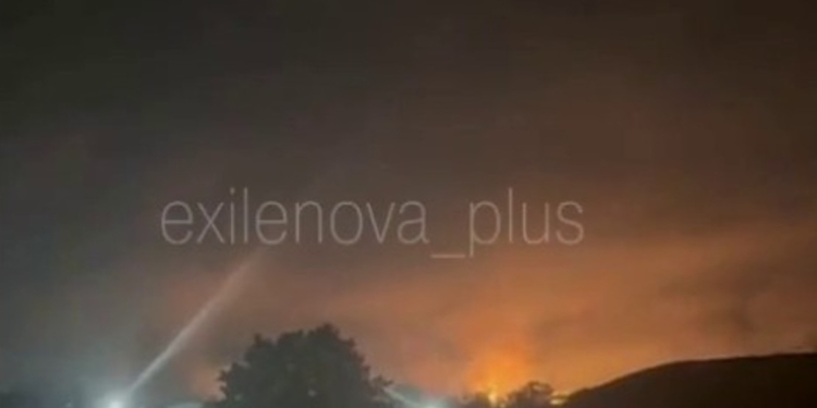 Два НПЗ ймовірно атаковані уночі у РФ (ВІДЕО)