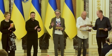Не “Оскар”, треба бути – “Національною легендою України” став Шон Пенн і ще 17 видатних людей (ВІДЕО)