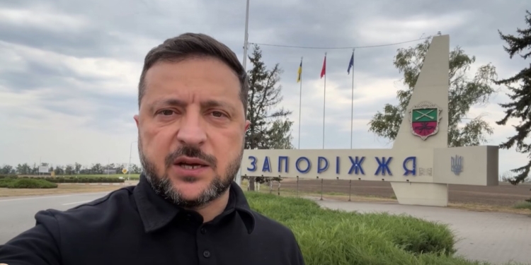 Позиції на Донеччині будуть посилені 2 оновленими угрупуванням – командувачами будуть Прокопенко та Білецький, – Зеленський (ВІДЕО)