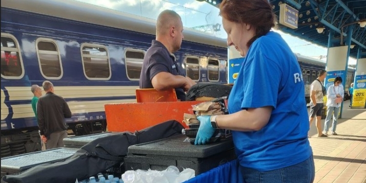 В Укрзалізниці попередили про вимушене “обрізання” поїздів. До чого готуватися пасажирам