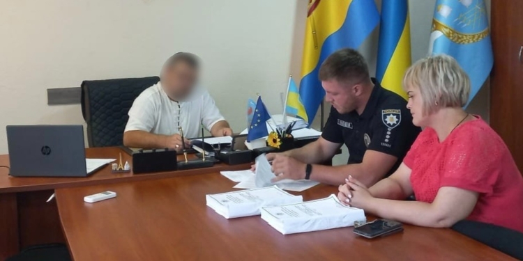 На Миколаївщині чиновник та бухгалтерша підприємця вкрали з бюджету 500 тис.грн. -“годували” вихованців закритих шкіл і садочків