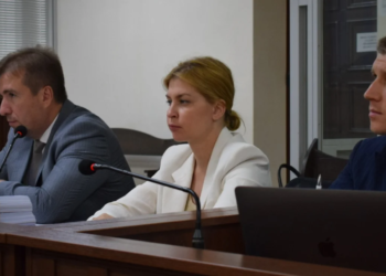 Стефанішина пішла із суду зі  сльозами – каже, не потягне таку заставу (ВІДЕО)
