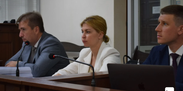 Стефанішина пішла із суду зі  сльозами – каже, не потягне таку заставу (ВІДЕО)