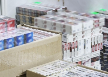 У Миколаєві місцевий мешканець організував збут фальшивих цигарок – вилучили 230 тис. пачок (ФОТО)