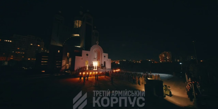 “Перед прахом полковника клянуся побудувати велику, могутню, соборну Україну”, – Білецький і 3 корпус містично зустріли Коновальця (ФОТО, ВІДЕО)