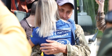Наші вдома! В Україну повернулися 103 Оборонця (ФОТО)