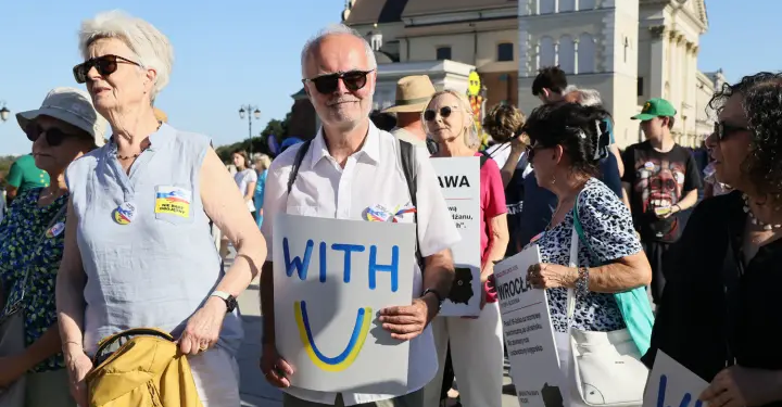“Моя Польща не б’є, не ображає, не цькує” – у 22 польських містах пройшли протести проти насильства щодо українців
