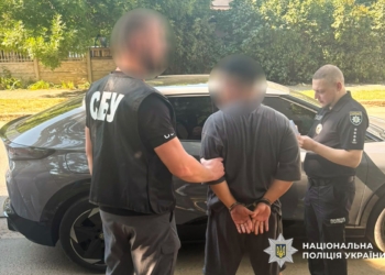 $16 тис. за непридатність до військової служби – у Миколаєві поліцейські затримали військовослужбовця, який обіцяв це «влаштувати» (ФОТО)