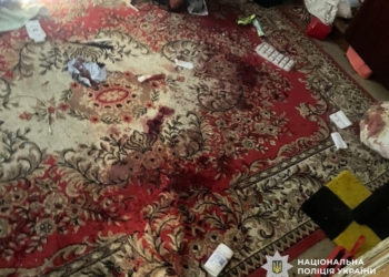 У Миколаєві чоловік кинув гранату в квартиру сусідки – жінка в лікарні, а зловмисник втік і оголошений у розшук (ФОТО)