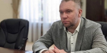 Взяли під варту ексдержсекретаря МЗС, якого звинувачують у розкраданні міжнародної допомоги на початку війни