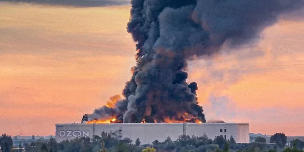 Україна почала методично палити російський Ozon після Wildberries. Що це дасть (ФОТО)