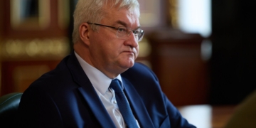 У російських ракетах та дронах досі критичні компоненти інших країн, – Зеленський