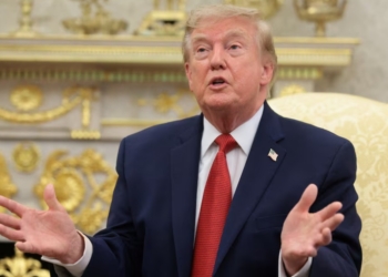 Ще не нижче плінтуса, але напрямок руху саме туди – рейтинг Трампа впав безпрецедентно для нього
