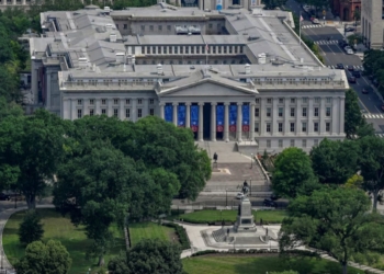Державний борг США перевищив $40 трильйонів