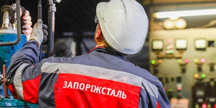 “Запоріжсталь” повністю зупинено – вночі ракета там вбила 7 людей, багато поранених, значні руйнування