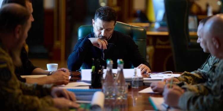 Зеленський з Драпатим і Хмарою обговорили кадри і майбутні мідлстрайки (ФОТО)
