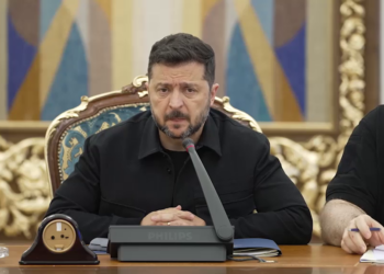 Зеленський не виключає, що скорочення поставок антибалістики – примус України до зговірливості (ВІДЕО)