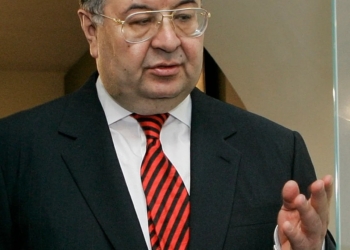 Франція приєдналася до Словаччини з вимогою виключити російського олігарха Усманова зі списку санкцій – ЗМІ