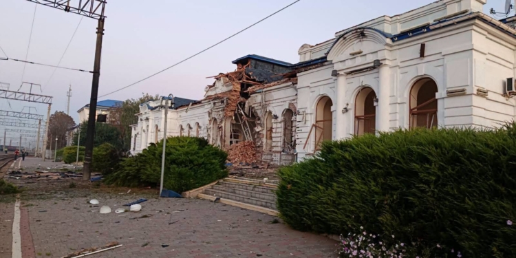 Росіяни продовжують тероризувати залізницю – під ударами була інфраструктура у Берестині та Києві