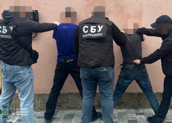 СБУ та Нацполіція затримали фігурантів, які 17 вересня підірвали вибухівку біля ТЦК у Миколаєві на Львівщині
