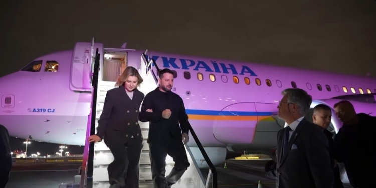 Зеленські уже прибули до Нью-Йорка (ВІДЕО)
