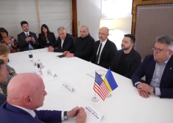 Зеленський у США – вже зустрівся з сенаторами та Макроном (ВІДЕО)
