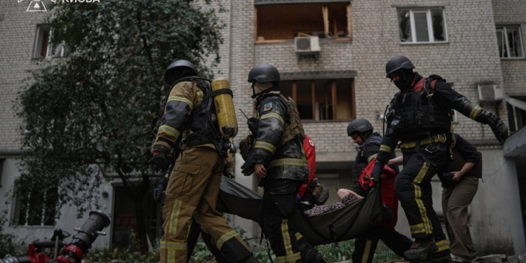 «Наші партнери мають ключі до миру – через силу» – Зеленський прокоментував звірячі удари росії по мирним українцям (ФОТО)
