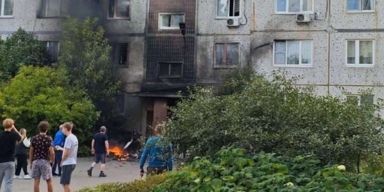 У Підмосков’ї збивають українські дрони – горять багатоповерхівки (ВІДЕО)