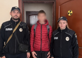 На Миколаївщині 14-річний хлопець після сварки з дідом пішов з дому та написав прощальне повідомлення – поліція його вчасно знайшла (ФОТО)