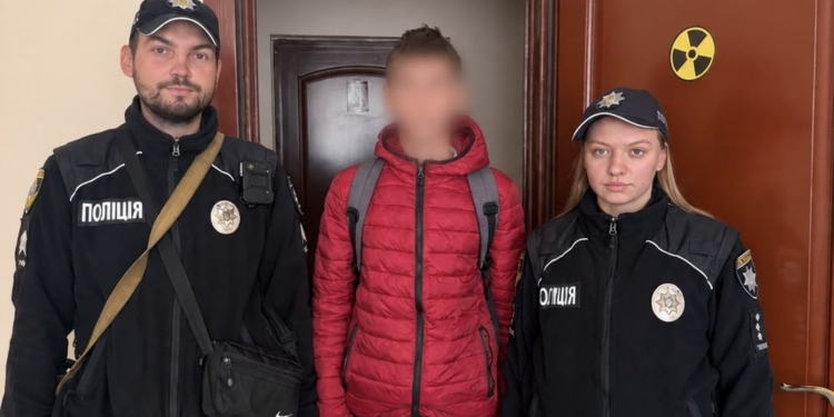 На Миколаївщині 14-річний хлопець після сварки з дідом пішов з дому та написав прощальне повідомлення – поліція його вчасно знайшла (ФОТО)