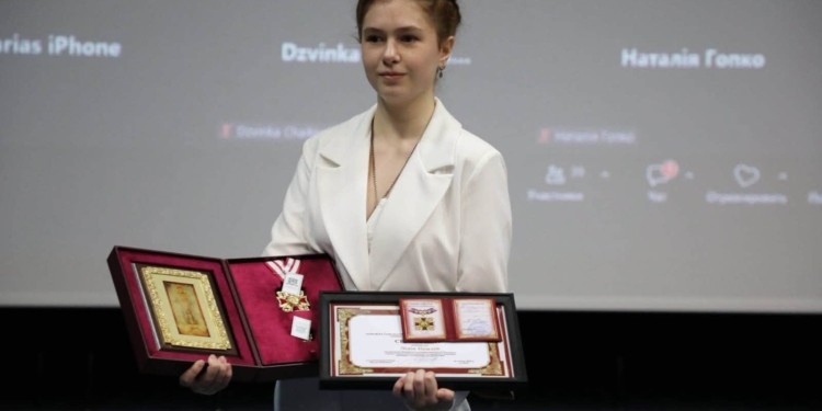 Відома миколаївська волонтерка Лідія «Мишка» Немлій отримала Орден Святого Пантелеймона (ФОТО)