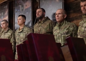 Зеленський з Хмарою і Драпатим сьогодні на фронті, у виконавців операції “Вівальді” (ВІДЕО)