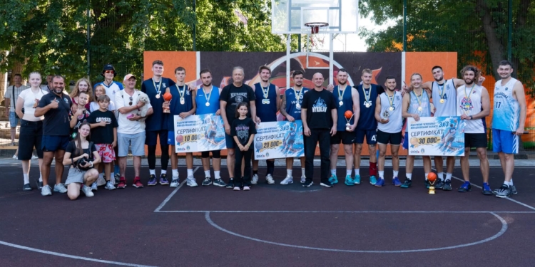 У Миколаєві до Дня міста відбувся баскетбольний турнір (ФОТО)
