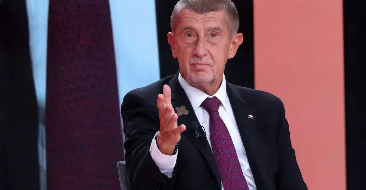 Прем’єр Чехії пообіцяв відправити дві бригади в разі нападу росії на Балтію