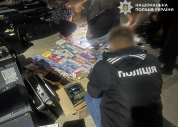 У Луцьку кол-центр “збирав” на криптовалюту – шахраї мали близько $500 тис щомісяця (ФОТО, ВІДЕО)