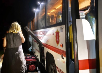 В Одесі внаслідок нічної атаки пошкоджена багатоповерхівка, постраждало 17 людей (ФОТО)