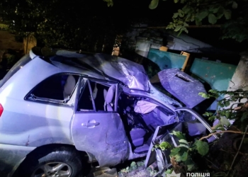 У Миколаєві нетверезий водій скоїв ДТП, в якому постраждали 2 людини і втік з лікарні (ФОТО)