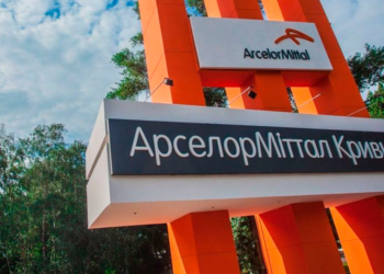 ArcelorMittal оголосив про зупинку металургійного комбінату у Кривому Розі