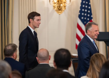 Посланці США Віткофф та Кушнер вперше прибули до України для обговорення мирних переговорів – ЗМI (ВIДЕО)