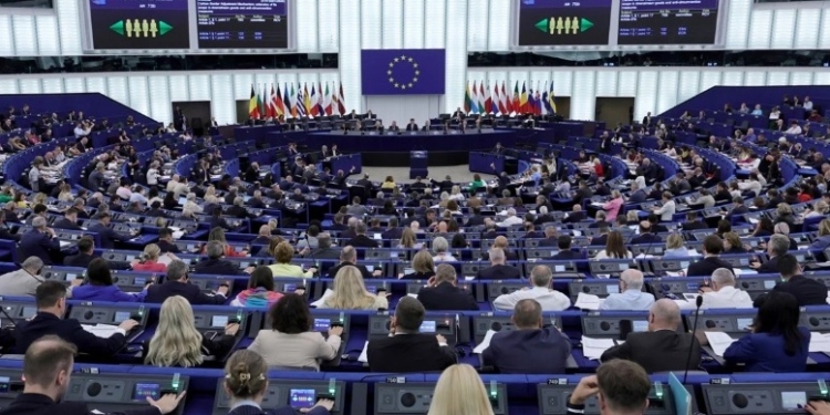 Франція блокує рішення ЄС про подальшу військову допомогу Україні – ЗМІ