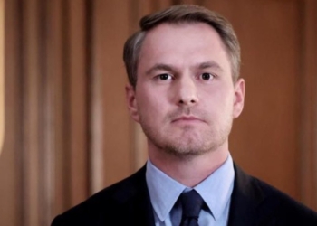 Генпрокурор Кравченко зробив заяву – він не зникав і не в лікарні, сейф на фото не їх, в генпрокуратурі запускають поліграф