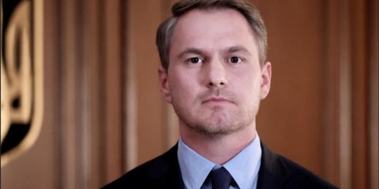 Генпрокурор Кравченко зробив заяву – він не зникав і не в лікарні, сейф на фото не їх, в генпрокуратурі запускають поліграф