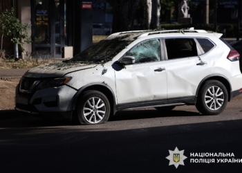 Вночі у Миколаєві уламки дронів побили будинки і машини в районі Вадима Благовісного-Великої Морської (ФОТО, ВІДЕО)